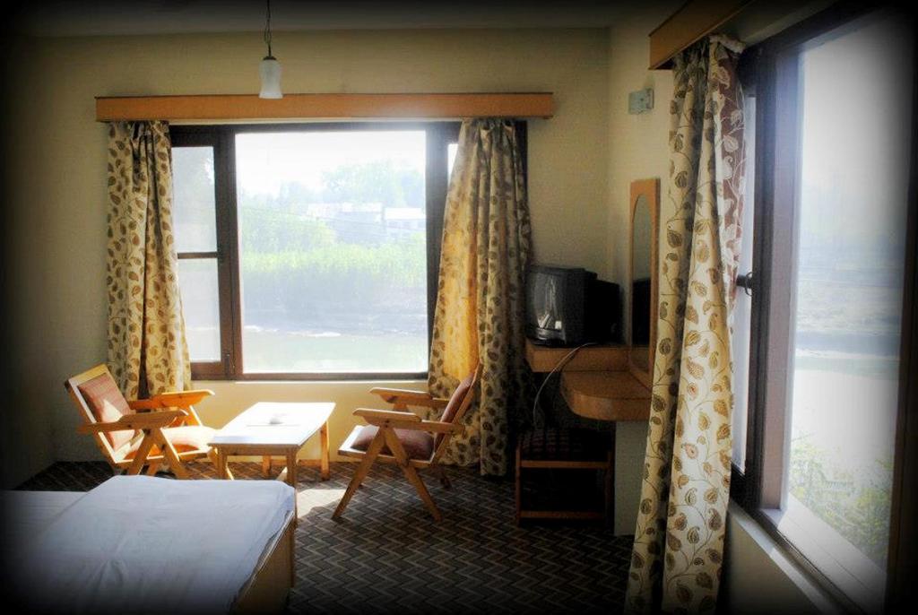 Hotel Welcome Residency Срінагар Номер фото
