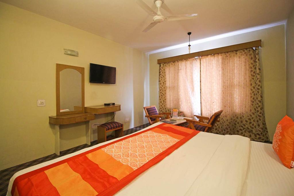Hotel Welcome Residency Срінагар Екстер'єр фото